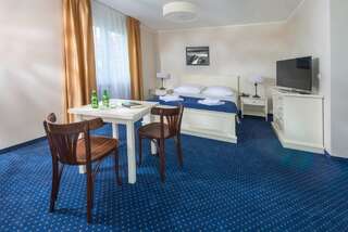 Курортные отели Mona Lisa Medical Wellness & Spa Колобжег Двухместный номер «Комфорт» с 1 кроватью + дополнительная кровать-2